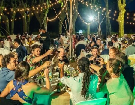 Organisation de banquets en extérieur dans le jardin du domaine Pech Laurier près de Béziers