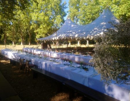 Le jardin du Domaine Pech Laurier, espace de réception pour votre l'organisation de votre évènement près de Béziers