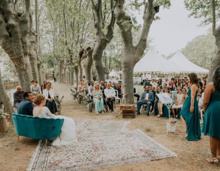 Organisation d'une cérémonie laïque pour votre mariage, dans le jardin du domaine Pech Laurier à Quarante près de Béziers
